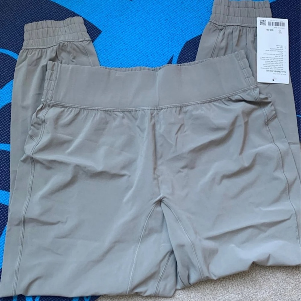 Women’s Lululemon joggers